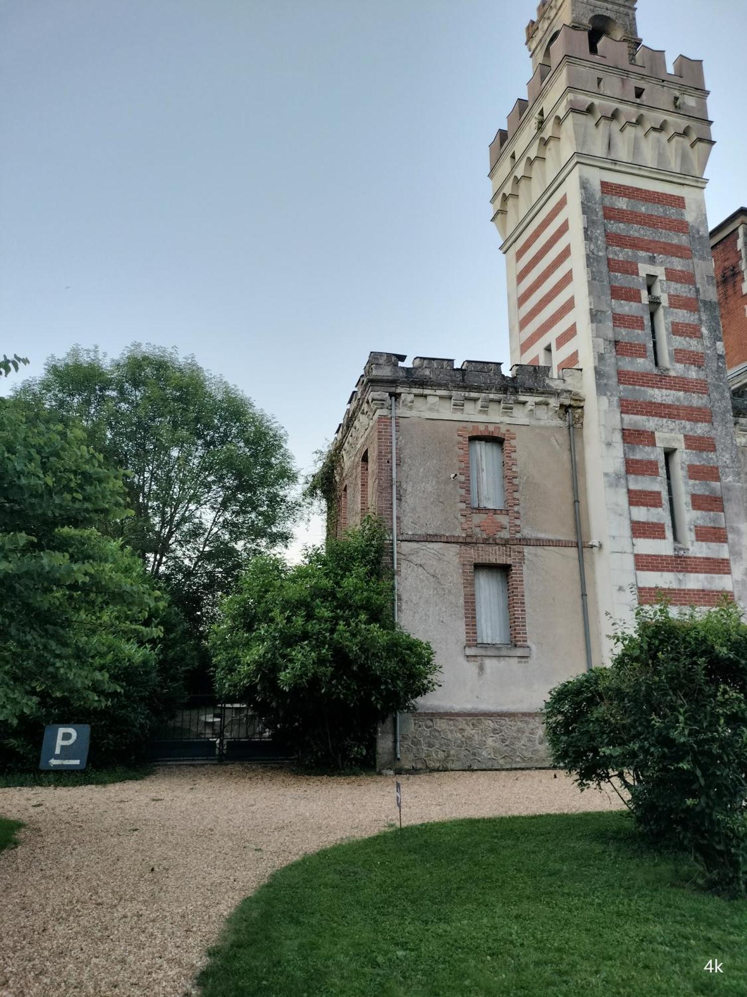 La Tour Carree D'Un Chateau Auzouer-en-Touraine Dış mekan fotoğraf